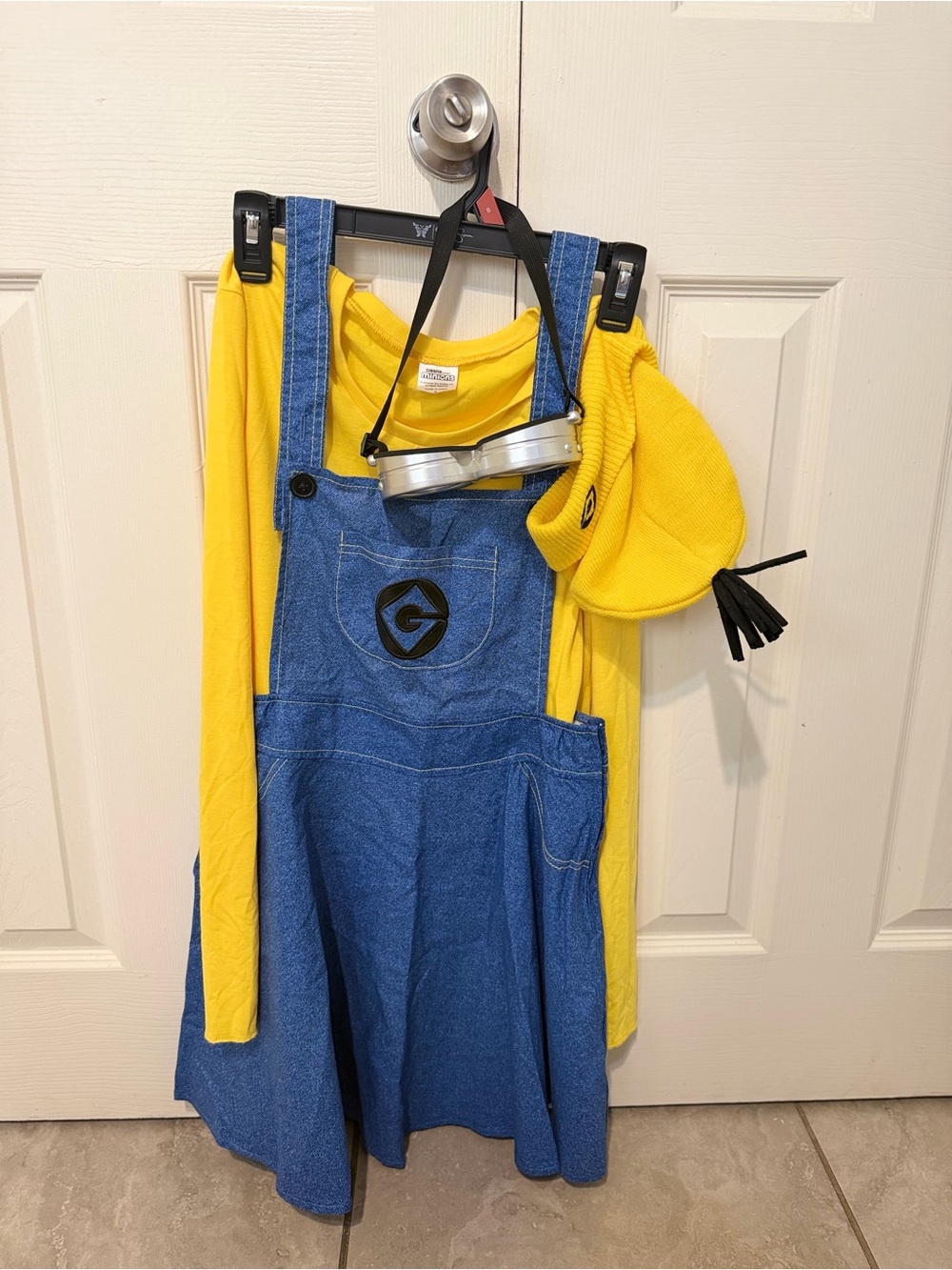 Minion costume size Small